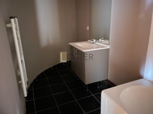 Appartement - 75 m² - 3 pièces