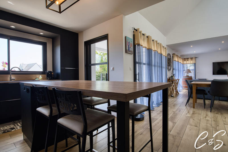 Maison contemporaine - 137 m² - 6 pièces