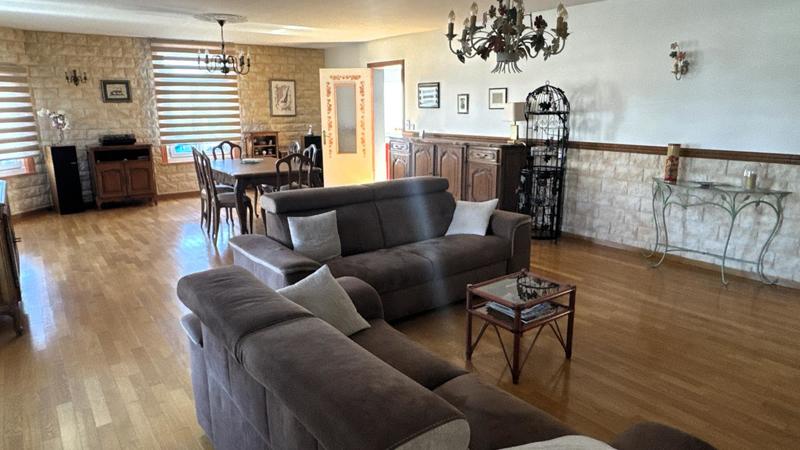 Immeuble - 255 m² - 7 pièces