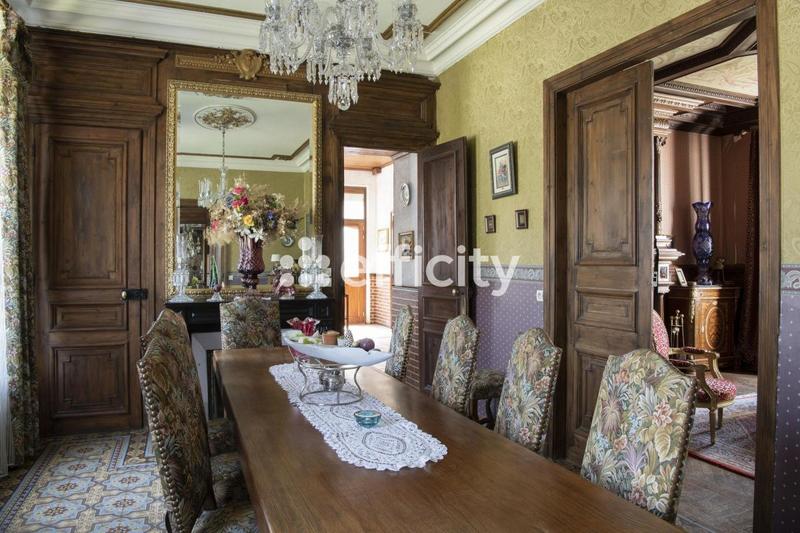 Demeure - 530 m² - 14 pièces