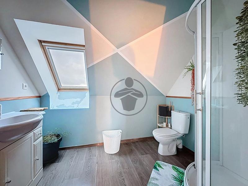 Maison - 90 m² - 5 pièces