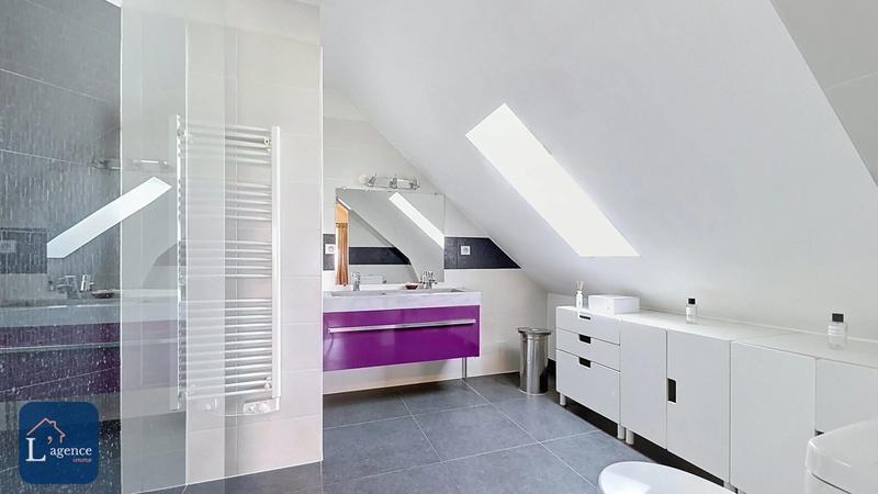 Maison - 231 m² - 6 pièces