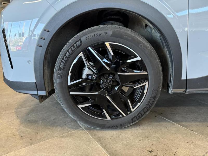 Peugeot 5008 1.2i Hybrid -145 - Bv e-Dcs6 Gt / Garantie 12 Mois