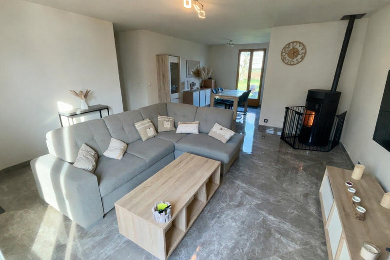 Maison - 90 m² - 4 pièces