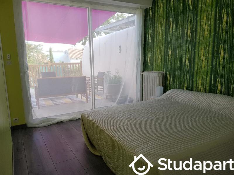 Chambre - 11 m² - 1 pièce