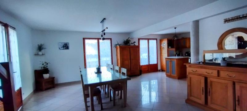 Pavillon - 181 m² - 7 pièces