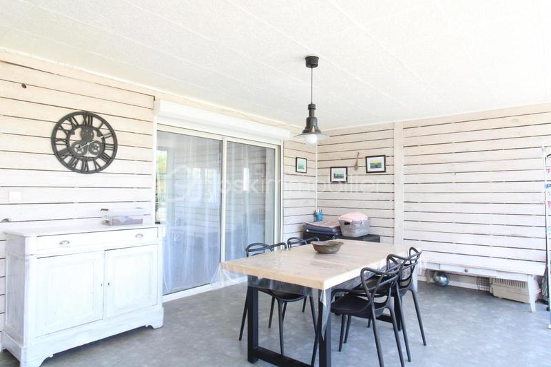 Maison - 238 m² - 7 pièces