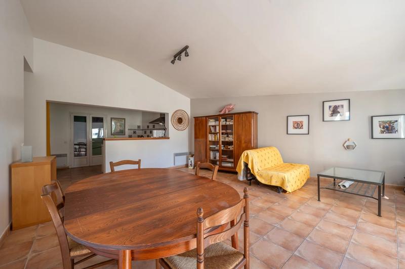 Maison - 255 m² - 3 pièces