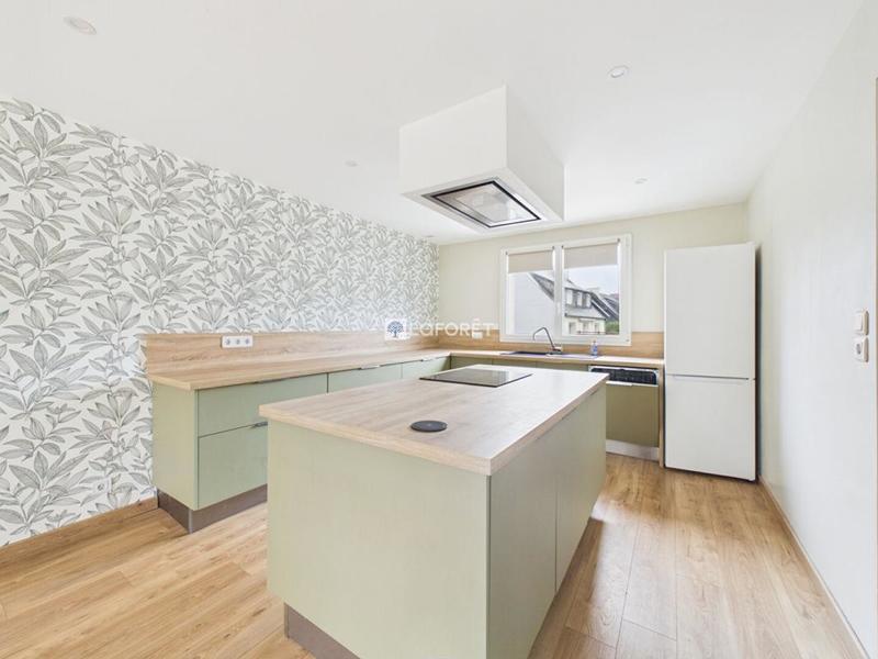 Maison - 93 m² - 5 pièces