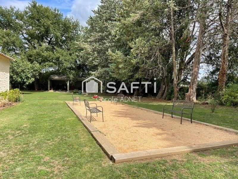 Maison - 200 m² - 7 pièces