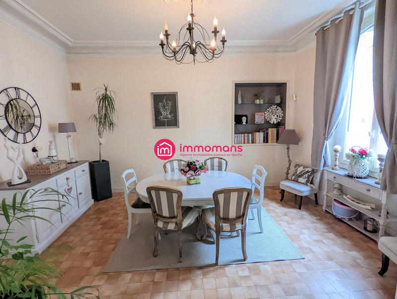 Maison - 151 m² - 6 pièces