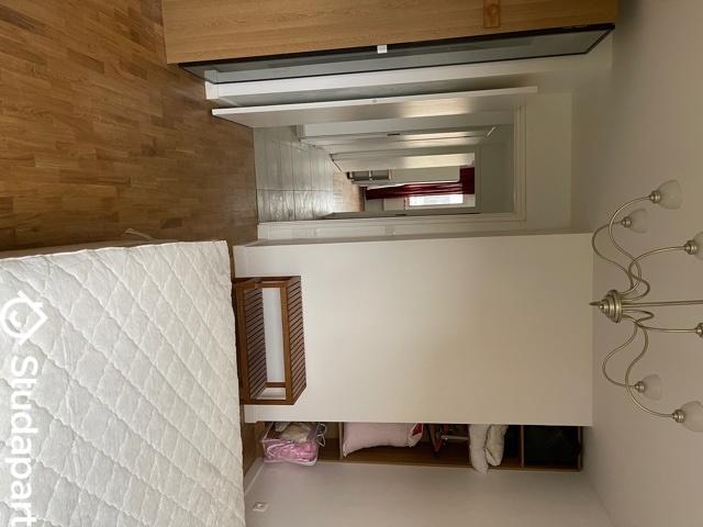 Chambre - 12 m² - 1 pièce