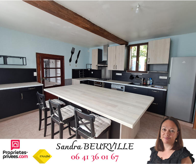 Maison - 250 m² - 8 pièces