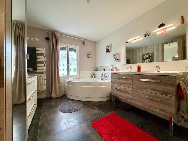 Maison - 162 m² - 7 pièces