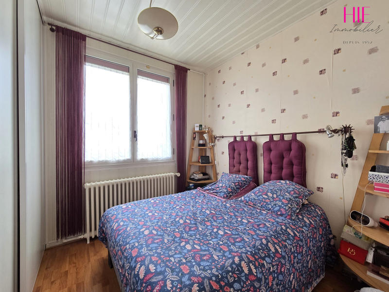 Maison traditionnelle - 90 m² - 6 pièces