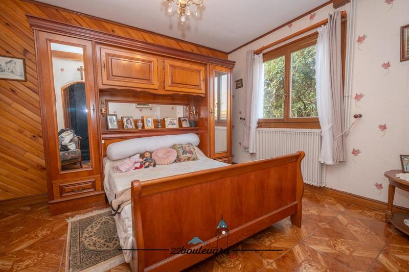 Pavillon - 130 m² - 6 pièces