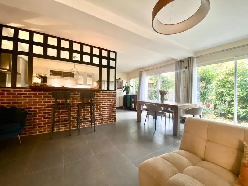 Appartement - 125 m² - 5 pièces