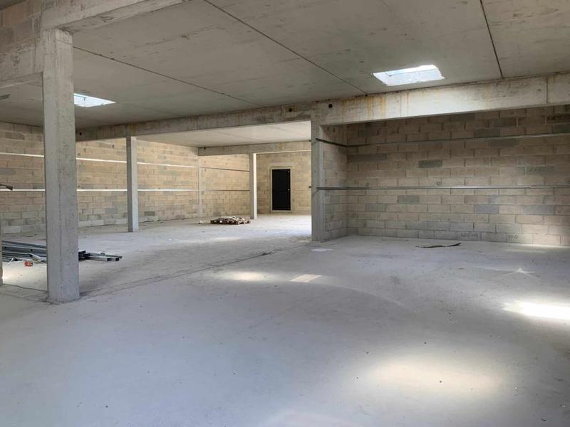 Local commercial - 238 m²