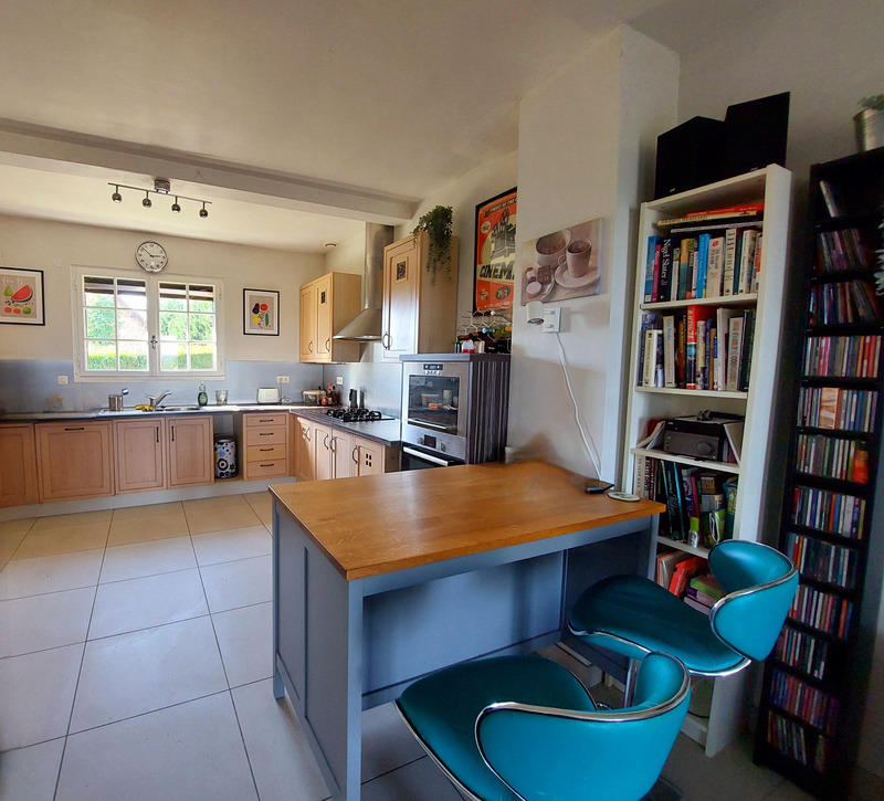 Maison - 244 m² - 8 pièces