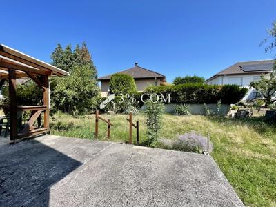 Maison - 92 m² - 5 pièces