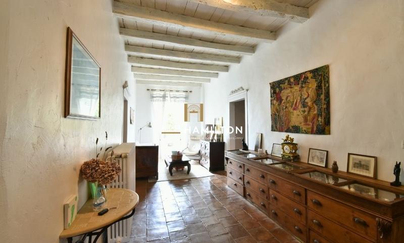 Maison de maîtres - 830 m² - 24 pièces