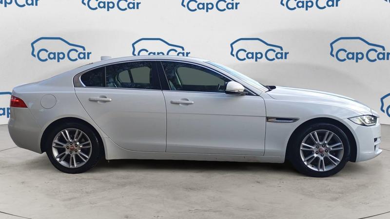 Jaguar Xe 2.0 d 180 Business