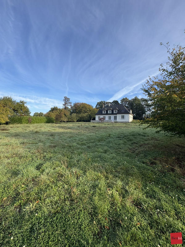 Maison contemporaine - 237 m² - 11 pièces