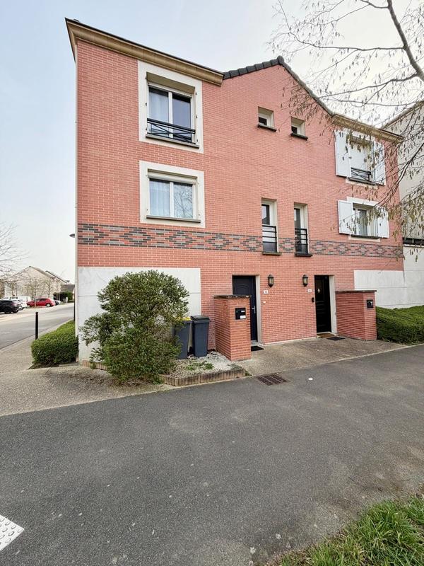 Appartement - 95 m² - 4 pièces