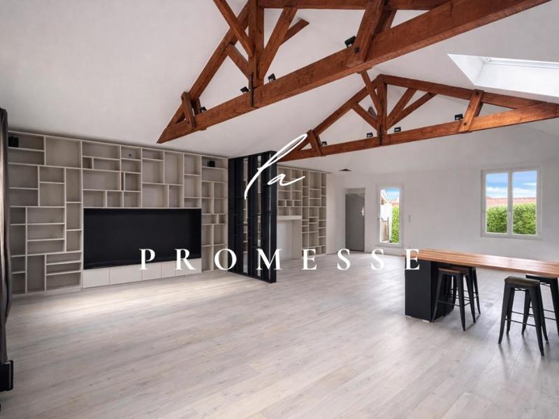 Loft - 171 m² - 6 pièces