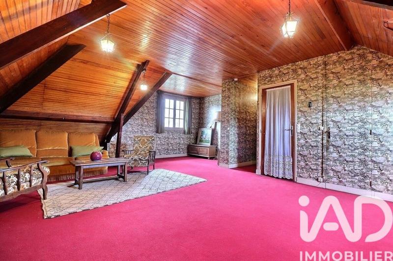 Maison - 170 m² - 9 pièces