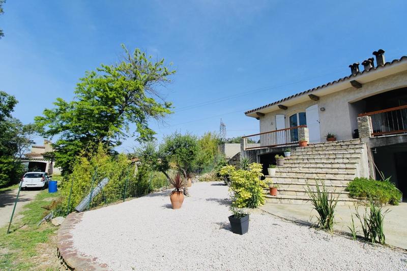 Villa - 180 m² - 7 pièces