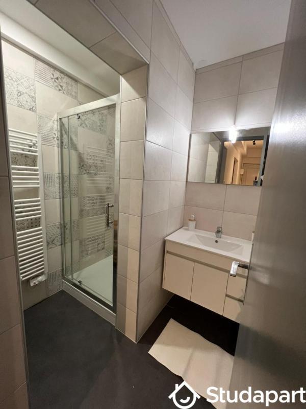 Chambre - 13 m² - 1 pièce