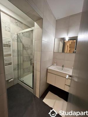 Chambre - 13 m² - 1 pièce