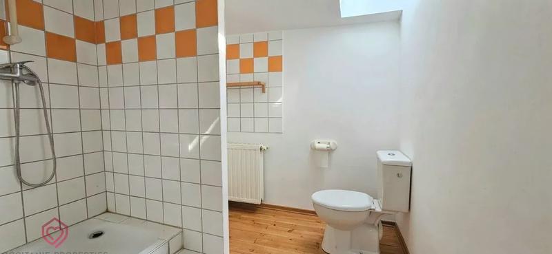 Maison - 270 m² - 12 pièces