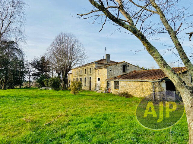 Maison - 350 m² - 7 pièces