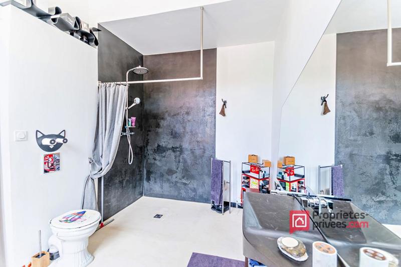 Loft - 135 m² - 3 pièces