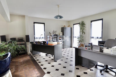 Maison - 280 m² - 7 pièces