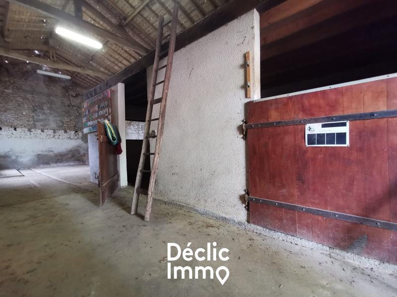 Grange - 120 m² - 2 pièces