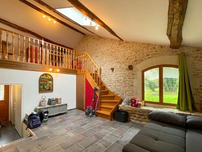 Maison - 202 m² - 5 pièces