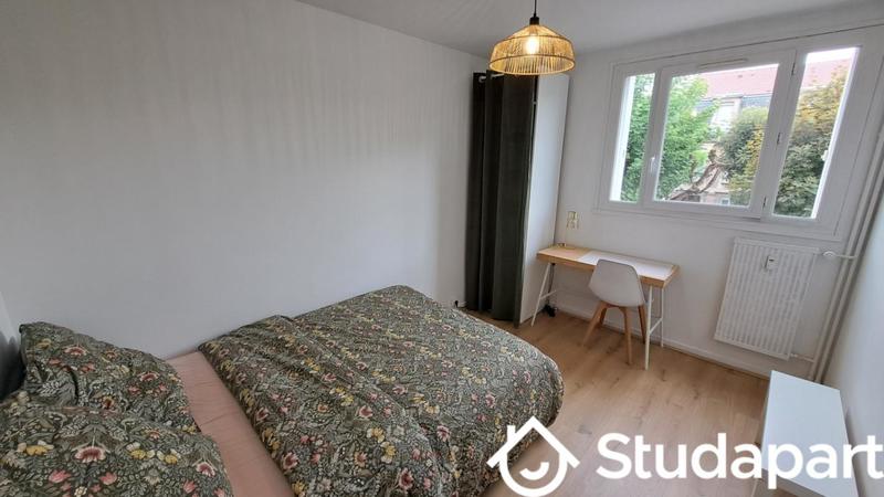 Chambre - 10 m² - 1 pièce