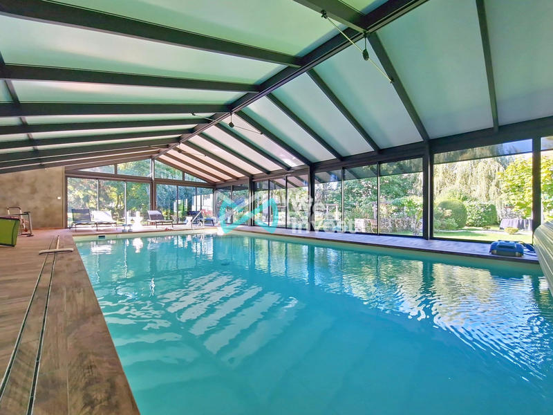 Maison - 445 m² - 7 pièces