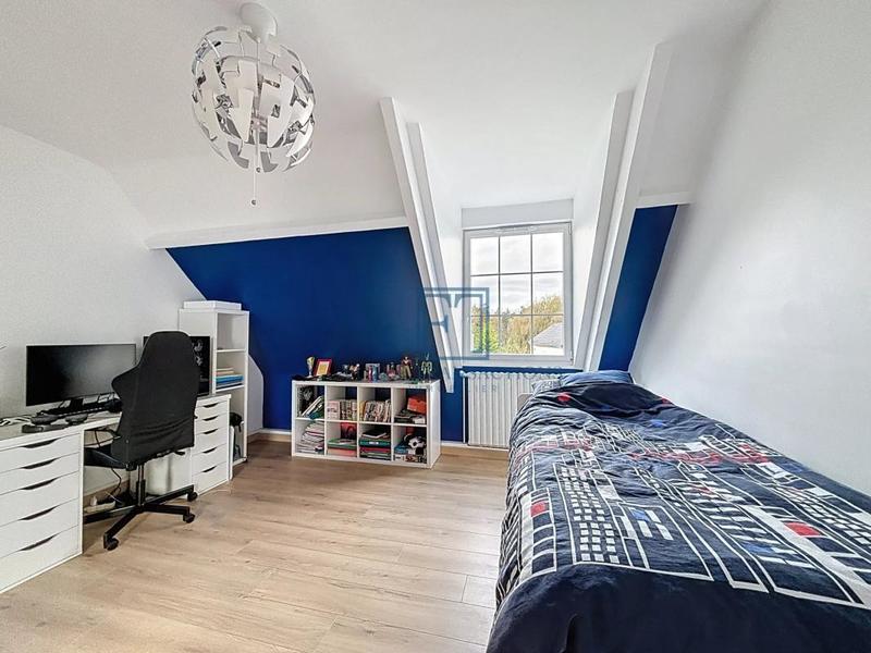 Maison - 211 m² - 9 pièces