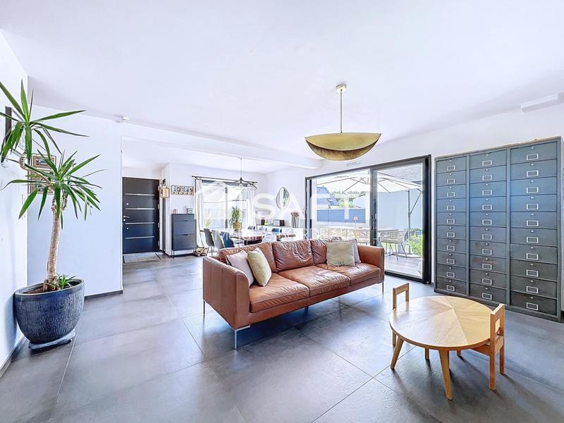 Maison - 127 m² - 6 pièces