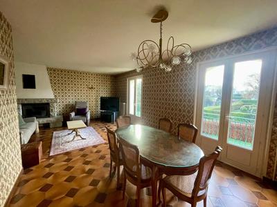 Maison - 152 m² - 6 pièces