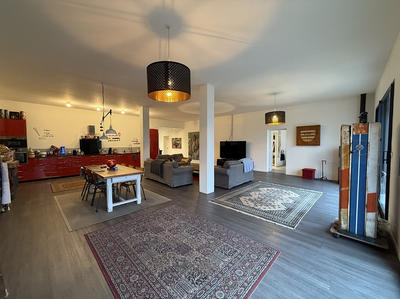 Maison - 195 m² - 5 pièces