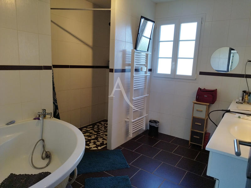 Maison - 170 m² - 6 pièces