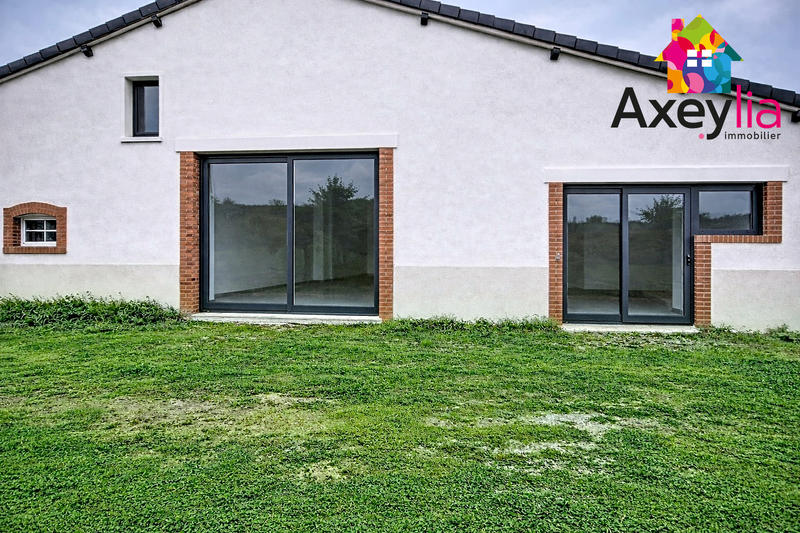 Maison - 300 m² - 3 pièces