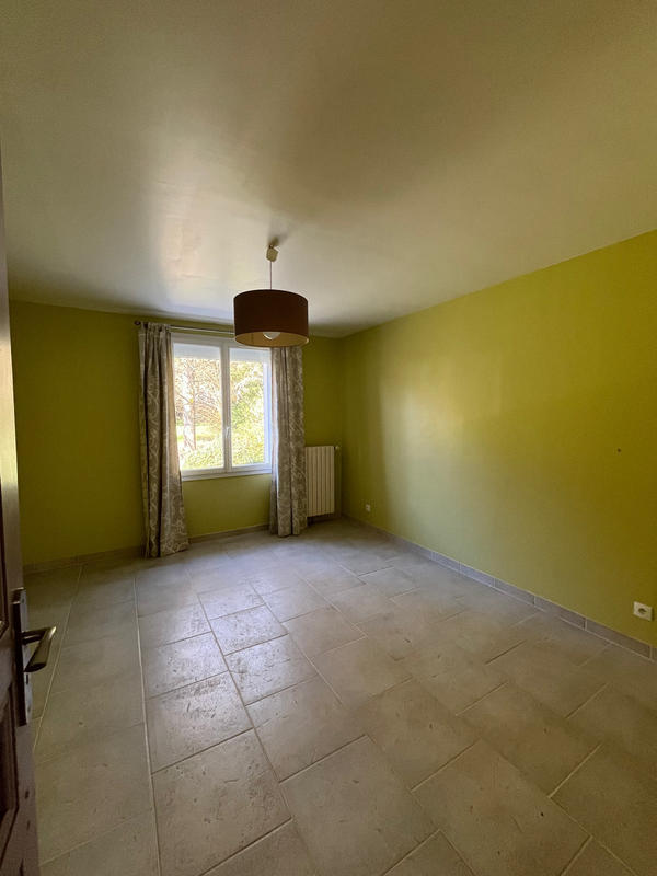 Maison - 185 m² - 8 pièces