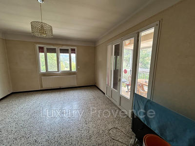 Maison - 121 m² - 5 pièces