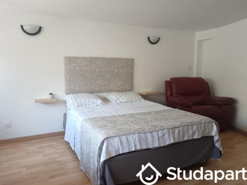 Appartement - 85 m² - 5 pièces